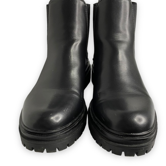 New Steve Madden - Black Chunky Boot - Size 40 (9) - Picture 4 of 9